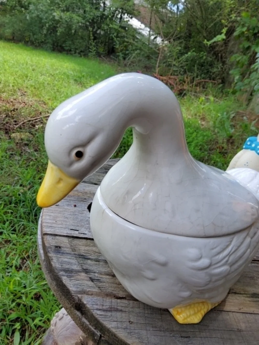Vintage duck/goose cookie jar vintage white